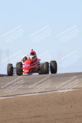 media/Oct-26-2025-CalClub SCCA (Sun) [[8ce1e69566]]/Group 6/Grapevine/